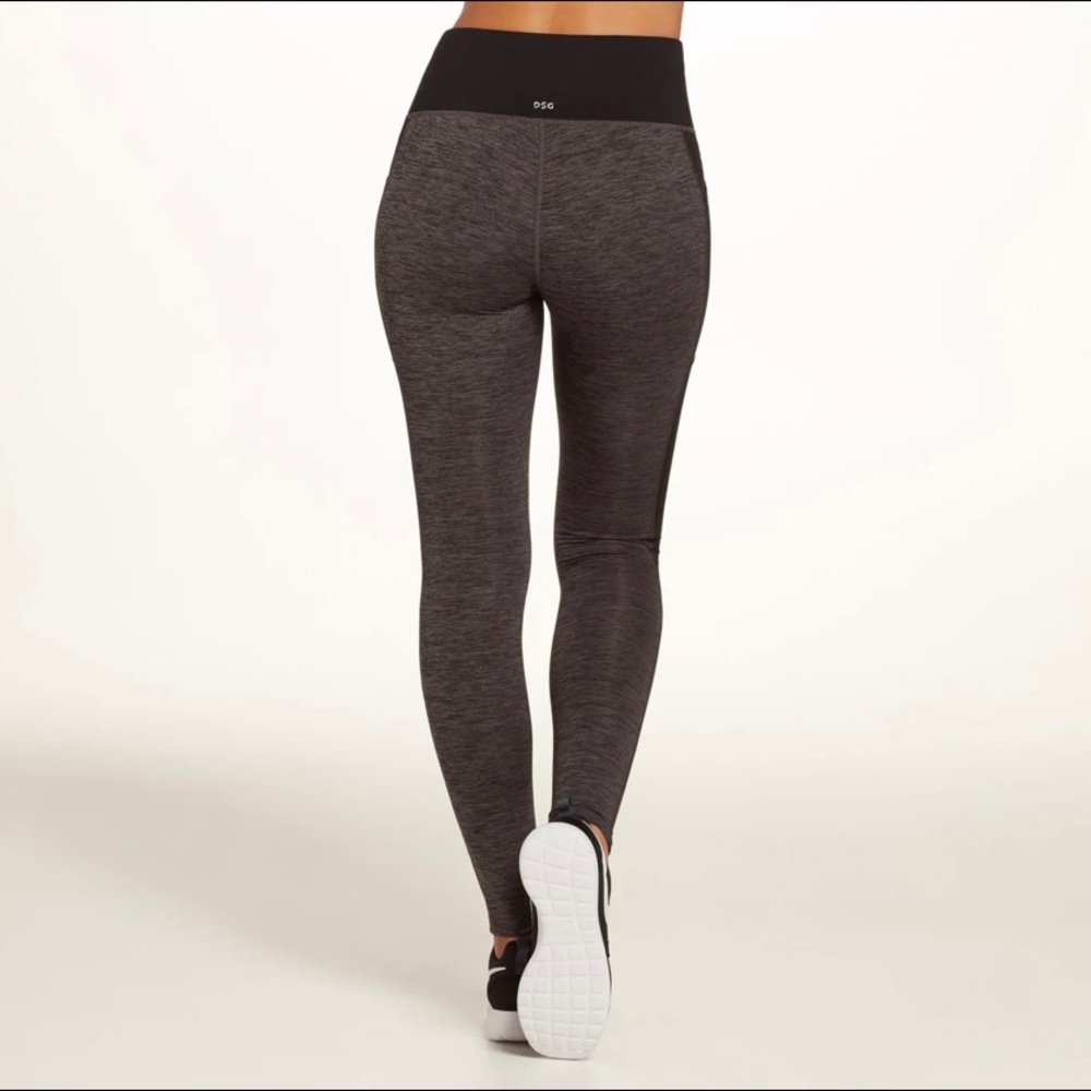 Women’s high waisted leggings with pockets